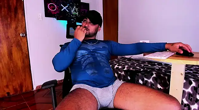 Sebas-hott online show from 01-04-25, 06:19