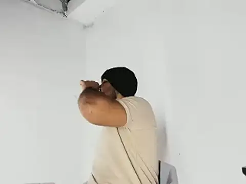 Sebas-hott online show from 10-28-25, 10:56