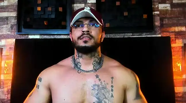 Snapshot of Van_Velckan chatting on 01-13-25, 02:39 Van Velckan online show from 01-13-25, 02:39