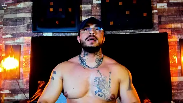 Snapshot of Van_Velckan chatting on 01-16-25, 07:38 Van Velckan online show from 01-16-25, 07:38