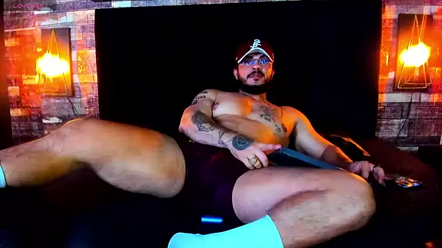 Snapshot of Van_Velckan chatting on 01-21-25, 06:54 Van Velckan online show from 01-21-25, 06:54