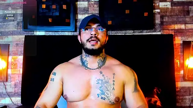 Snapshot of Van_Velckan chatting on 01-22-25, 07:35 Van Velckan online show from 01-22-25, 07:35