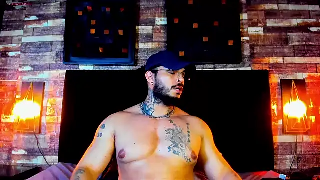 Snapshot of Van_Velckan chatting on 01-26-25, 09:29 Van Velckan online show from 01-26-25, 09:29