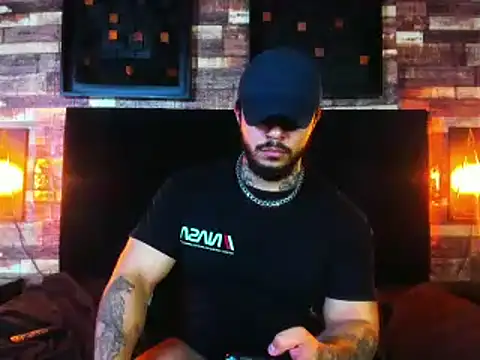 Snapshot of Van_Velckan chatting on 02-07-25, 08:11 Van Velckan online show from 02-07-25, 08:11