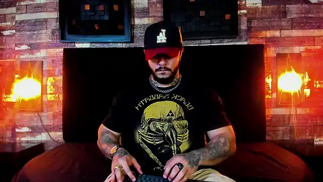 Snapshot of Van_Velckan chatting on 02-13-25, 02:56 Van Velckan online show from 02-13-25, 02:56