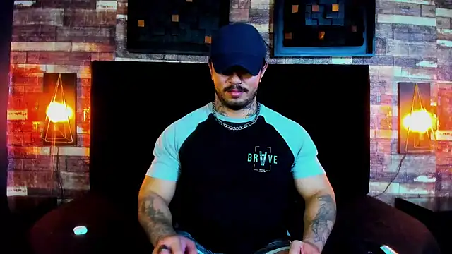 Snapshot of Van_Velckan chatting on 02-20-25, 07:23 Van Velckan online show from 02-20-25, 07:23