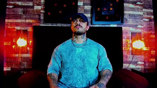 Snapshot of Van_Velckan chatting on 02-24-25, 04:38 Van Velckan online show from 02-24-25, 04:38