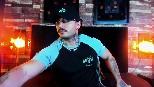 Snapshot of Van_Velckan chatting on 02-27-25, 04:41 Van Velckan online show from 02-27-25, 04:41