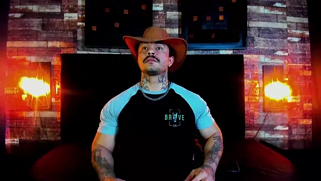 Snapshot of Van_Velckan chatting on 03-08-25, 04:23 Van Velckan online show from 03-08-25, 04:23