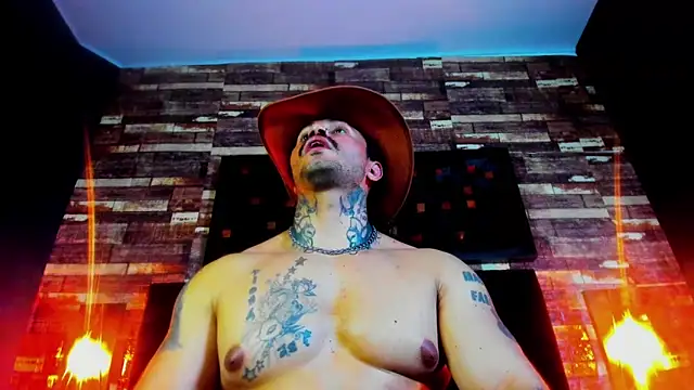 Snapshot of Van_Velckan chatting on 03-08-25, 07:27 Van Velckan online show from 03-08-25, 07:27