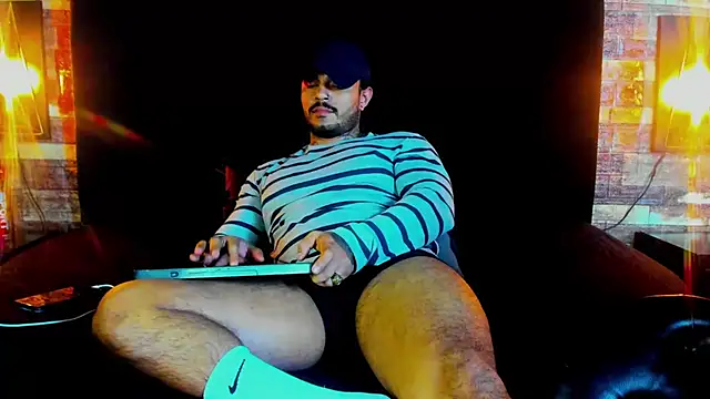 Snapshot of Van_Velckan chatting on 03-16-25, 07:15 Van Velckan online show from 03-16-25, 07:15