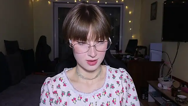 Snapshot of MalvinaBlum chatting on 01-14-26, 08:58 MalvinaBlum online show from 01-14-26, 08:58