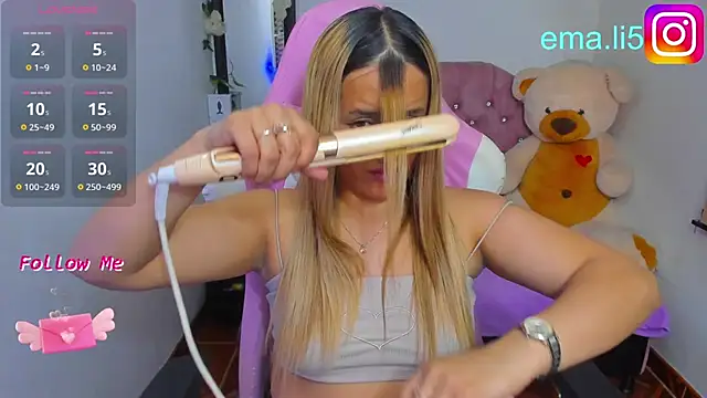 Snapshot of ema_tayy chatting on 06-18-26, 10:25 ema tayy online show from 06-18-26, 10:25