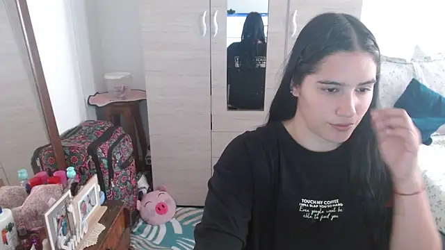 Naomi D online show from 05-03-26, 04:57