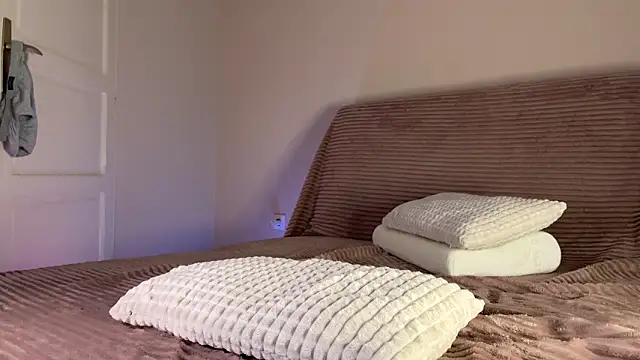 Snapshot of itsmaxxbaby_ chatting on 03-22-26, 04:27 itsmaxxbaby online show from 03-22-26, 04:27