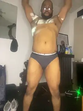 Snapshot of Enos3 chatting on 10-05-25, 11:13 Enos3 online show from 10-05-25, 11:13