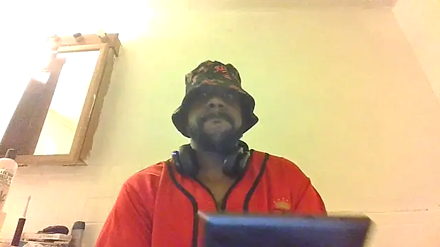 Snapshot of Edwardsbrittany1991 chatting on 03-26-26, 04:18 Edwardsbrittany1991 online show from 03-26-26, 04:18