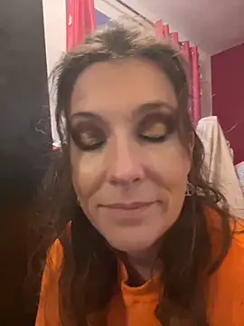 Lwhite1 online show from 10-27-25, 04:55