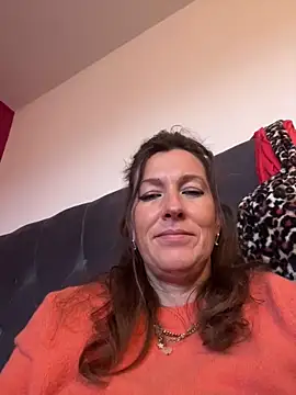 Lwhite1 online show from 02-18-26, 04:47