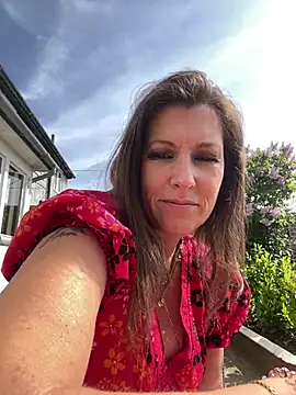 Lwhite1 online show from 04-26-26, 01:20