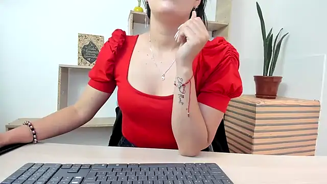 merlinaadams  online show from 10-03-25, 04:37