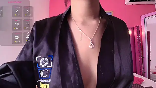 Snapshot of littleebonny chatting on 01-16-25, 01:14 littleebonny online show from 01-16-25, 01:14