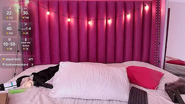 Snapshot of littleebonny chatting on 01-16-25, 04:39 littleebonny online show from 01-16-25, 04:39