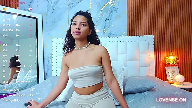 Snapshot of littleebonny chatting on 02-09-25, 08:34 littleebonny online show from 02-09-25, 08:34