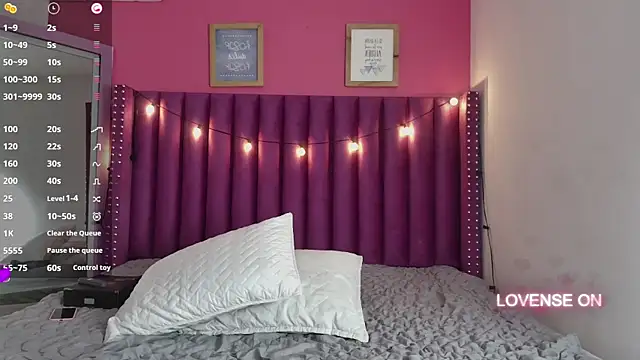 Snapshot of littleebonny chatting on 03-07-25, 12:45 littleebonny online show from 03-07-25, 12:45