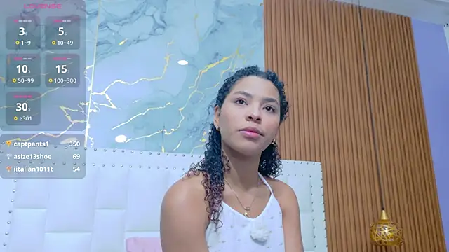 Snapshot of littleebonny chatting on 12-16-25, 03:00 littleebonny online show from 12-16-25, 03:00