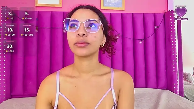 Snapshot of littleebonny chatting on 01-17-26, 12:54 littleebonny online show from 01-17-26, 12:54