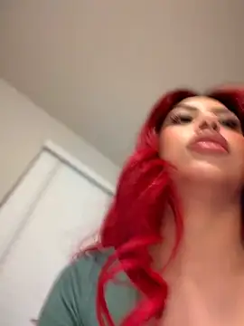 Snapshot of shaarebaare chatting on 02-13-26, 01:23 shaarebaare online show from 02-13-26, 01:23