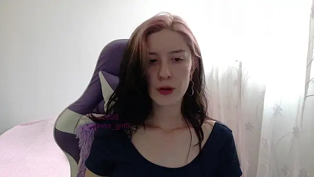 Snapshot of sunshine_girl9 chatting on 03-26-26, 07:41 sunshine girl9 online show from 03-26-26, 07:41