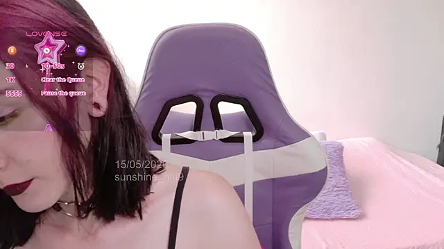 Snapshot of sunshine_girl9 chatting on 05-15-26, 07:54 sunshine girl9 online show from 05-15-26, 07:54