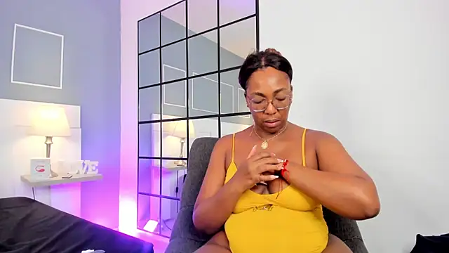 Snapshot of dirtyvictoria chatting on 09-19-25, 12:06 dirtyvictoria online show from 09-19-25, 12:06