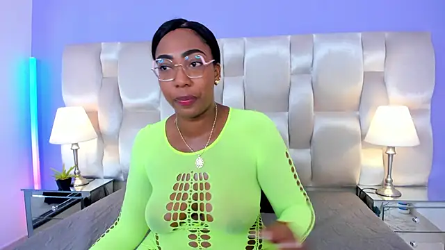 Snapshot of dirtyvictoria chatting on 10-14-25, 01:12 dirtyvictoria online show from 10-14-25, 01:12