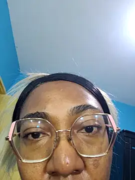 dirtyvictoria online show from 05-19-26, 07:20