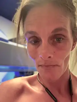 Snapshot of vixendoll87 chatting on 01-26-25, 09:40 vixendoll87 online show from 01-26-25, 09:40