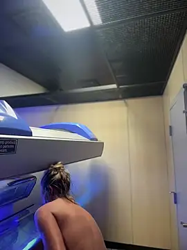 Snapshot of vixendoll87 chatting on 02-05-25, 10:12 vixendoll87 online show from 02-05-25, 10:12