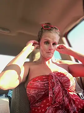 Snapshot of vixendoll87 chatting on 03-12-25, 09:56 vixendoll87 online show from 03-12-25, 09:56