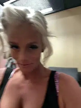 Snapshot of vixendoll87 chatting on 12-03-25, 11:14 vixendoll87 online show from 12-03-25, 11:14