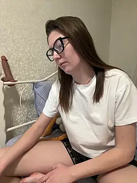 BeatriceTender online show from 03-12-25, 09:35