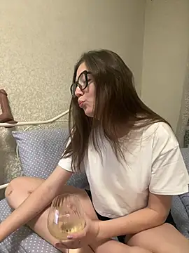 BeatriceTender online show from 03-13-25, 09:48