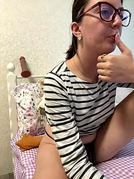 BeatriceTender online show from 09-09-25, 01:21