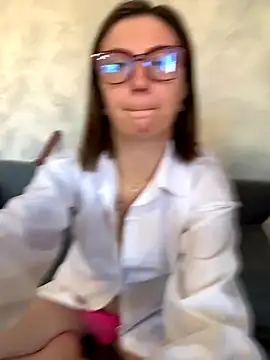 BeatriceTender online show from 10-13-25, 09:09