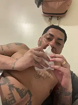 Snapshot of yuricosta1 chatting on 03-09-26, 04:38 yuricosta1 online show from 03-09-26, 04:38