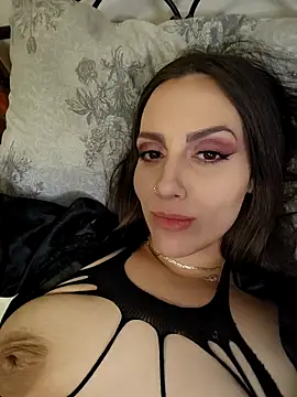 Snapshot of Sexycouplexxx69 chatting on 02-24-25, 04:04 Sexycouplexxx69 online show from 02-24-25, 04:04