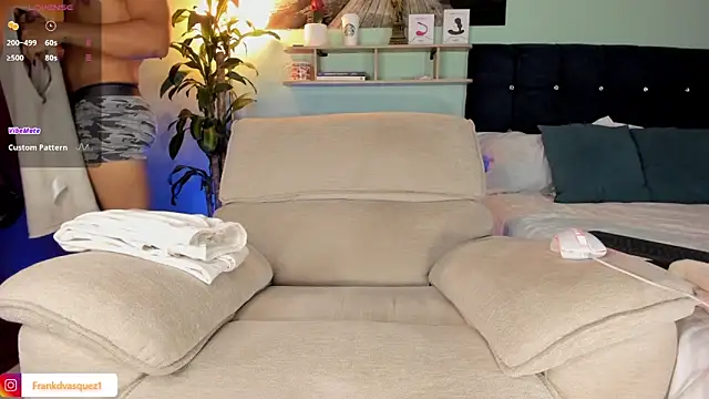 Snapshot of Neganhot_ chatting on 02-07-26, 11:41 Neganhot online show from 02-07-26, 11:41