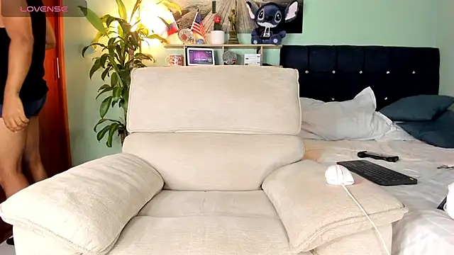 Neganhot  online show from 06-25-26, 11:53