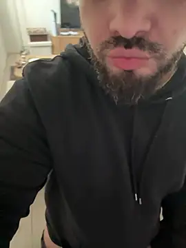 Snapshot of HairyArab90 chatting on 02-15-26, 09:41 HairyArab90 online show from 02-15-26, 09:41